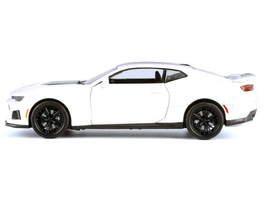 2017 Chevrolet Camaro ZL1 White 1/24 Diecast Model Car by Motormax Cartsfy Inc.