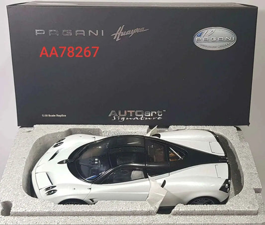 Pagani Huayra 1:18 diecast model car in display box, white body and black interior