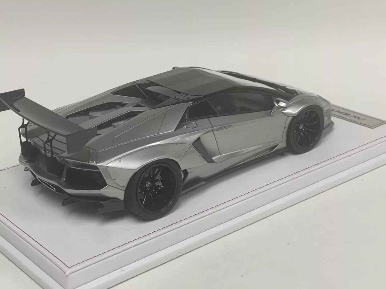 GL Model Lamborghini Aventador Roadster SVJ Silver 1:18 WITH DISPLAY STM Diecast Default Title Default Title-