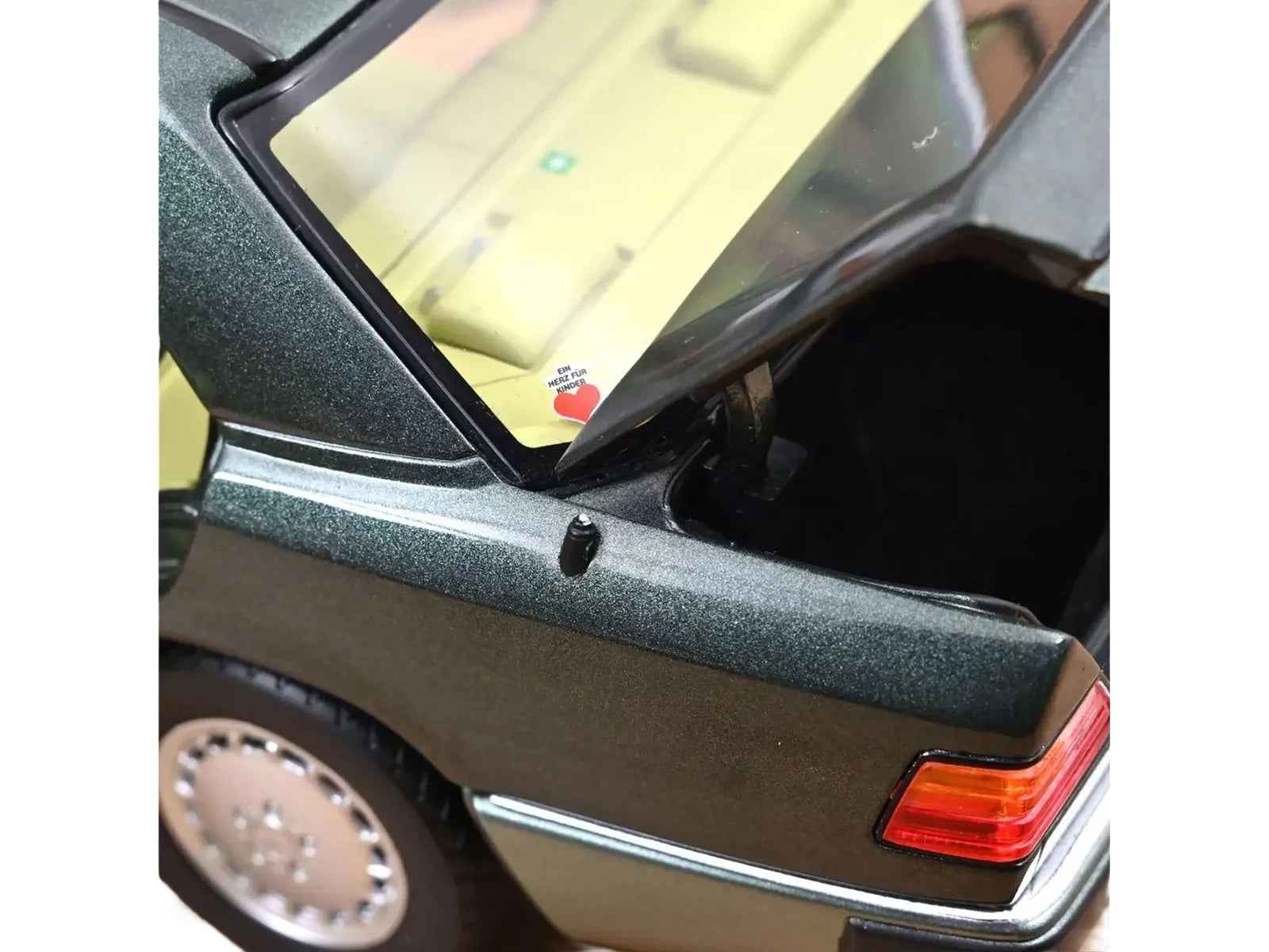 1990 Mercedes-Benz 230 E Night Green Metallic with Green Interior 1/18 Diecast Model Car by Norev Miniature Motors Default Title Default Title-