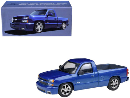 2006 Chevrolet Silverado 'Cateye' Pickup Truck Ming Blue Metallic 1/64 Diecast Model Car by Paragon Models Miniature Motors Default Title Default Title-