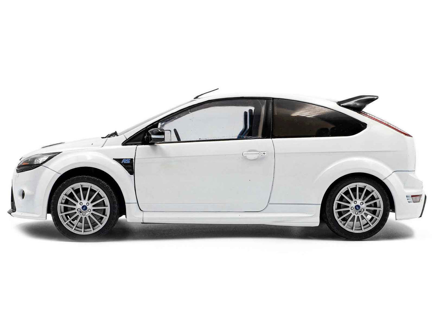 2009 Ford Focus RS MK2 Frozen White 1/18 Diecast Model Car by Solido Cartsfy Inc.