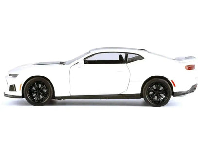 2017 Chevrolet Camaro ZL1 White 1/24 Diecast Model Car by Motormax Cartsfy Inc.