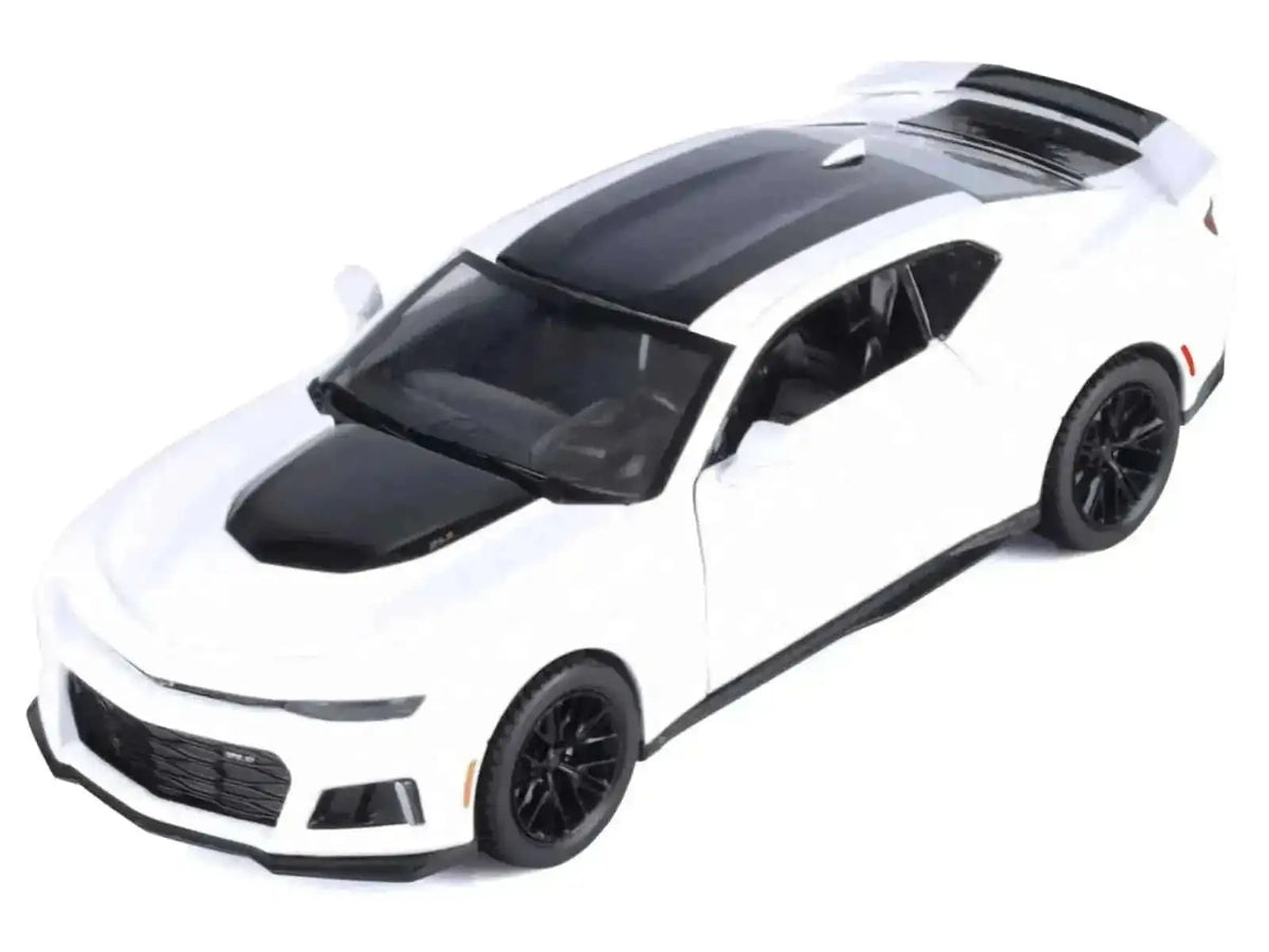 2017 Chevrolet Camaro ZL1 White 1/24 Diecast Model Car by Motormax Cartsfy Inc.