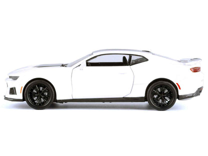 2017 Chevrolet Camaro ZL1 White 1/24 Diecast Model Car by Motormax Cartsfy Inc.
