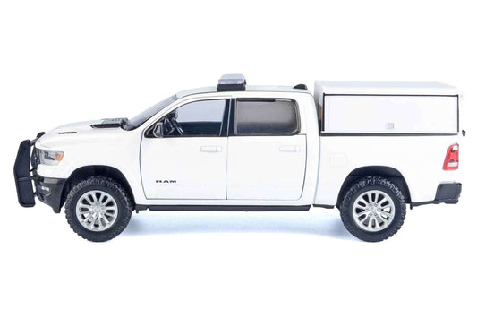 2019 RAM 1500 Laramie Crew Cab Pickup Truck with Truck Bed Camper White "Custom Builder's Kit" Series 1/27 Diecast Model Car by Motormax Cartsfy Inc.