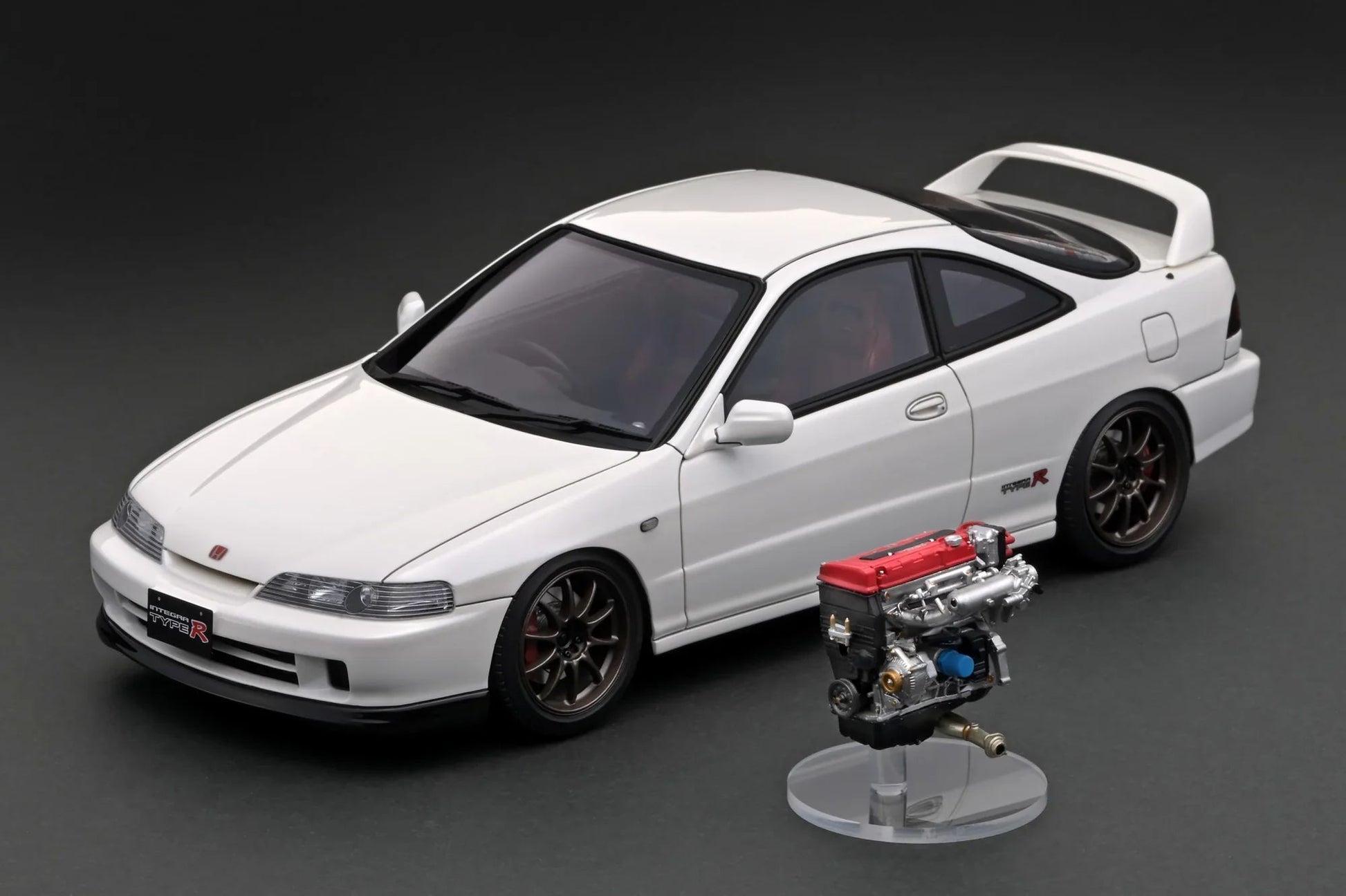 Ignition-Model Honda Integra DC2 Type R RHD Pearl White w/ Separate B18C Vtec Engine 1:18
