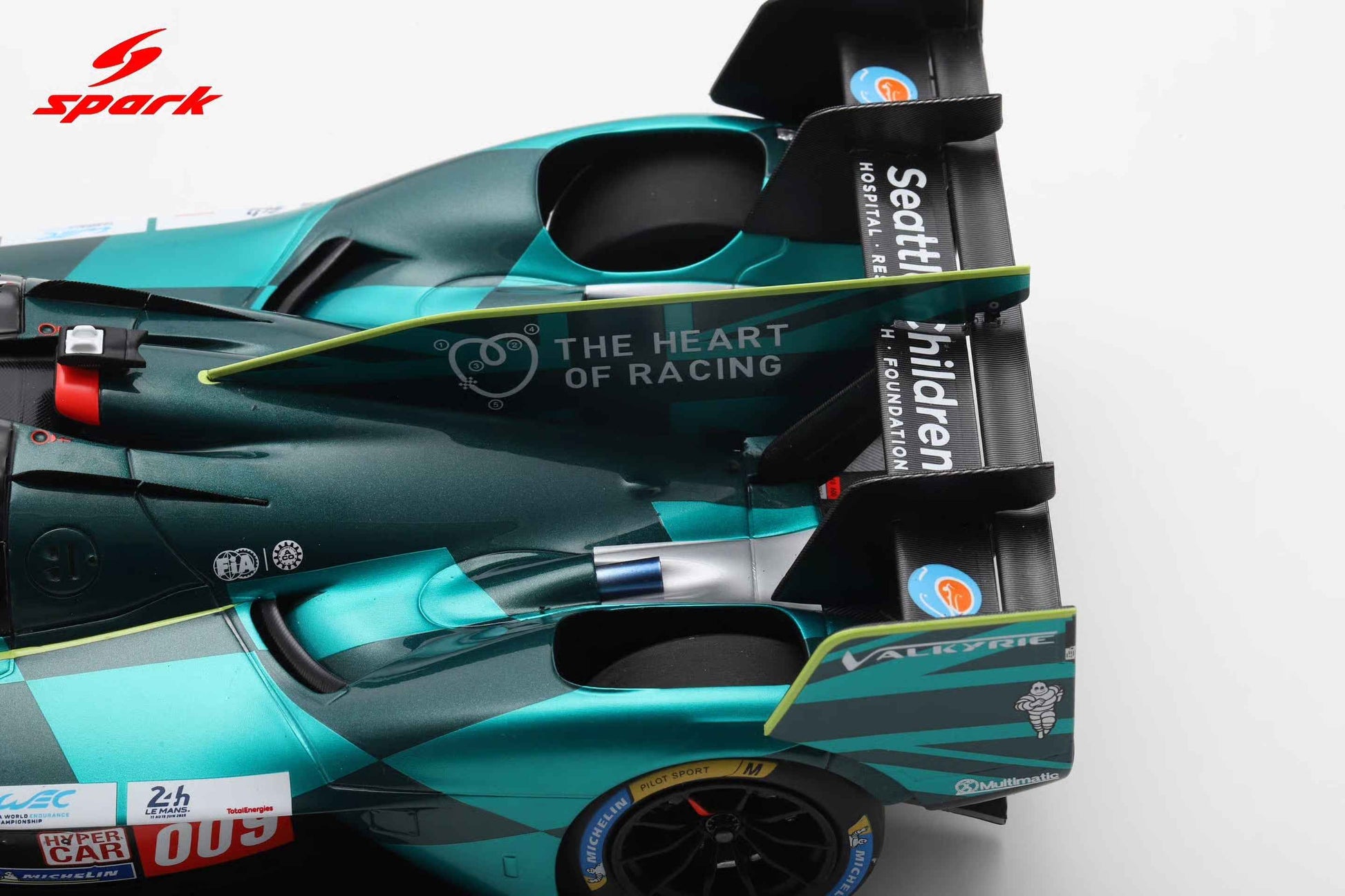 Spark-Model Aston Martin Valkyrie #009 Thor Team 24hr Le Mans 2025 Green 1:18