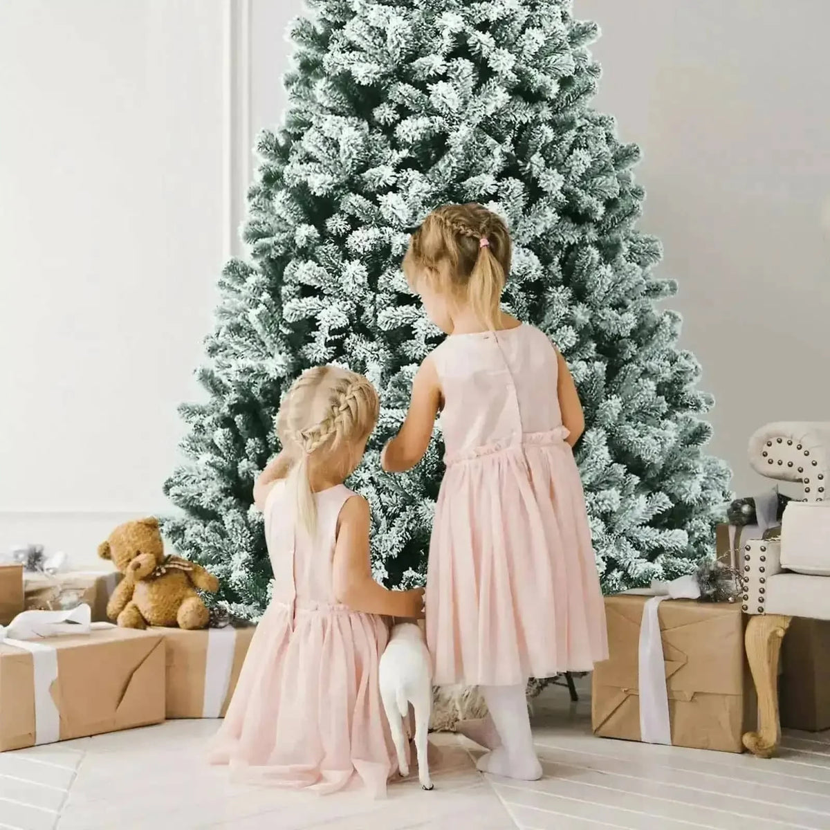 6 Feet Pre-lit Snow Flocked Hinged Christmas Tree with 928 Tips and Metal Stand Cartsfy Inc.