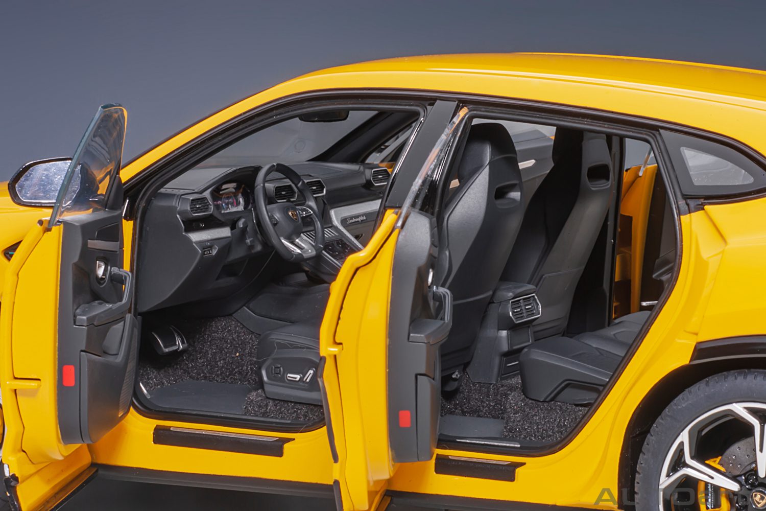 AUTOart Lamborghini Urus Giallo Auge (Yellow) 1:18