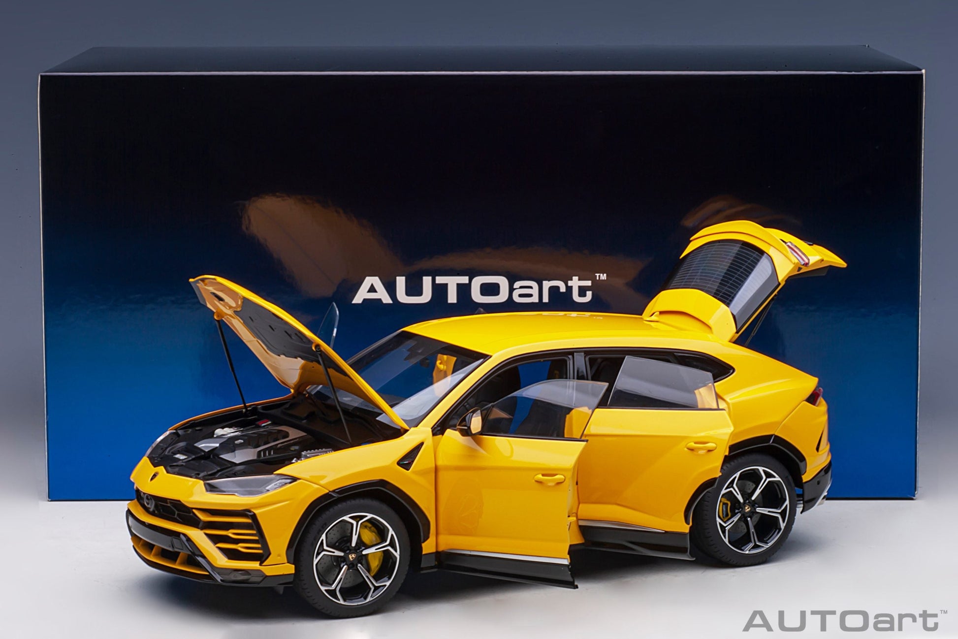 AUTOart Lamborghini Urus Giallo Auge (Yellow) 1:18