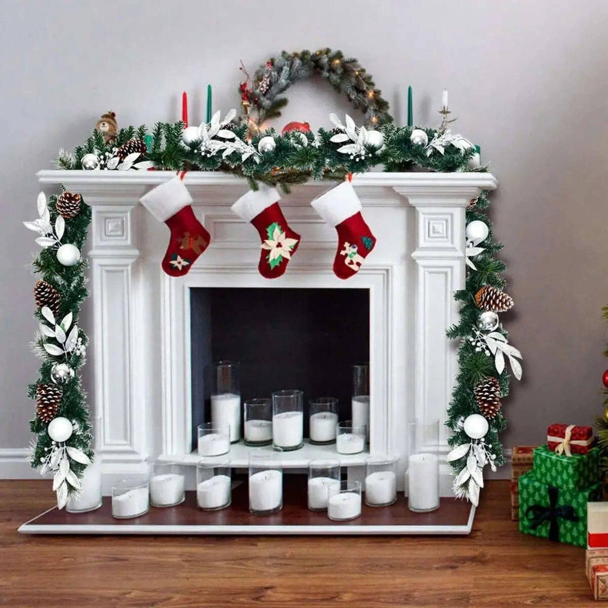 9 Feet Pre-Lit Outdoor Christmas Garland with LED Lights