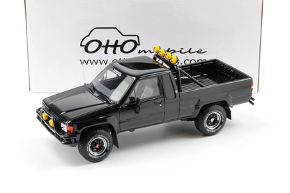 Otto 1985 Toyota Hilux SR5 Pickup Truck Glossy Black 202 1:18