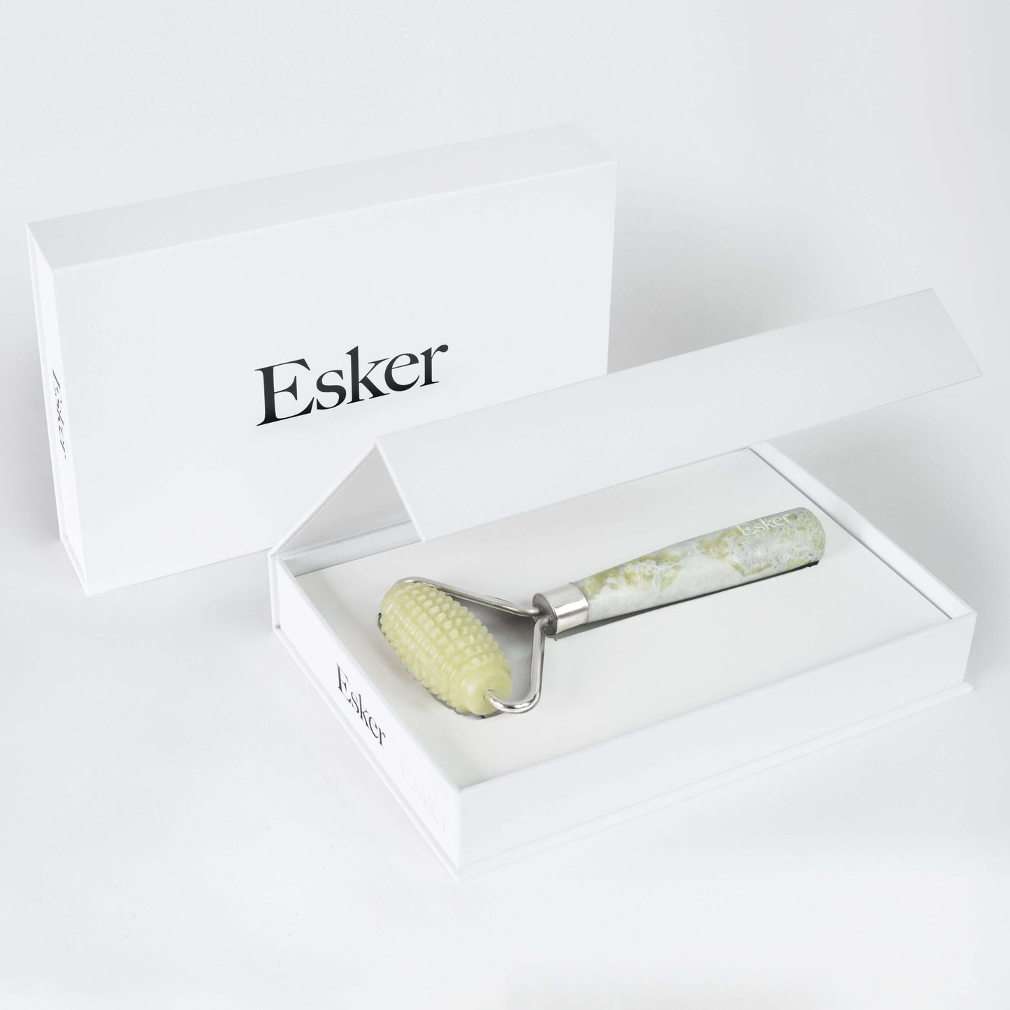 Allover roller in open gift box with textured head and speckled handle