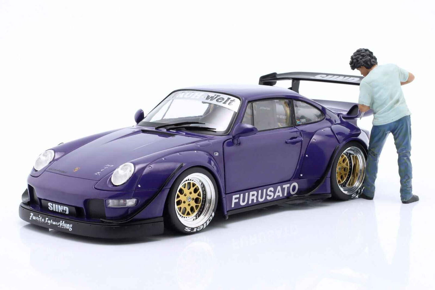 American Diorama - Figures - RWB Legend Akira Nakai-San Drilling Figure 1:18 STM Diecast Default Title Default Title-