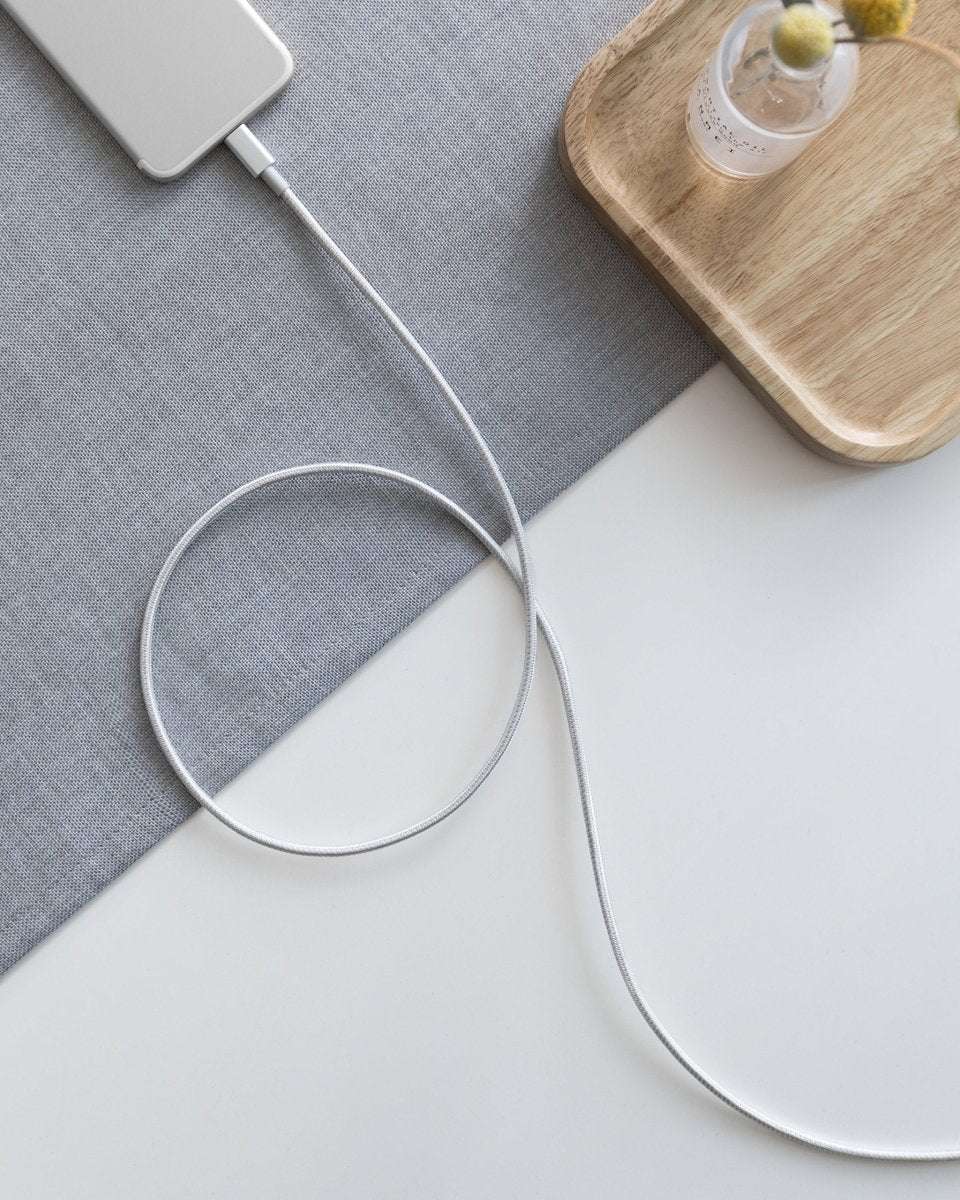 Anker USB-C to Lightning cable, silver USB-C plug on braided cord