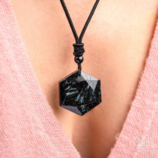 Arfvedsonite Healing Pendant Cartsfy Inc.