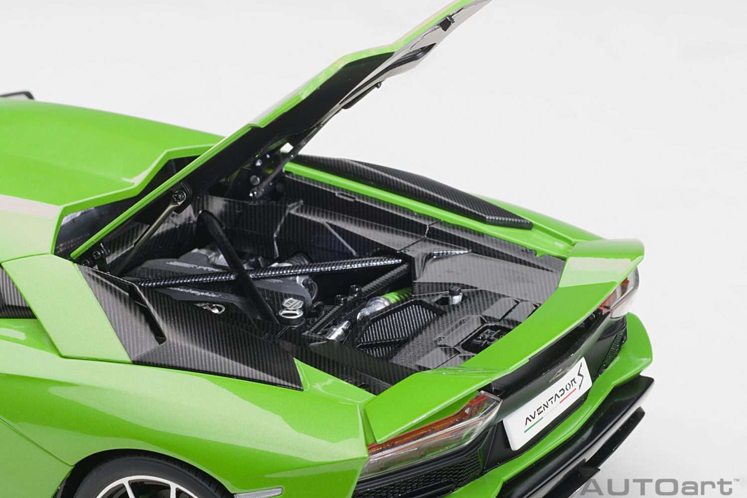 AUTOart 2017 Lamborghini Aventador S Verde Mantis (Pearl Green) 1:18 STM Diecast Default Title Default Title-