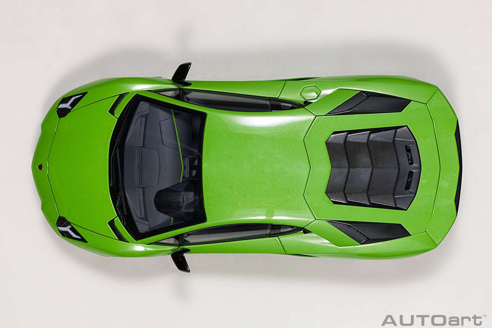 AUTOart 2017 Lamborghini Aventador S Verde Mantis (Pearl Green) 1:18 STM Diecast Default Title Default Title-