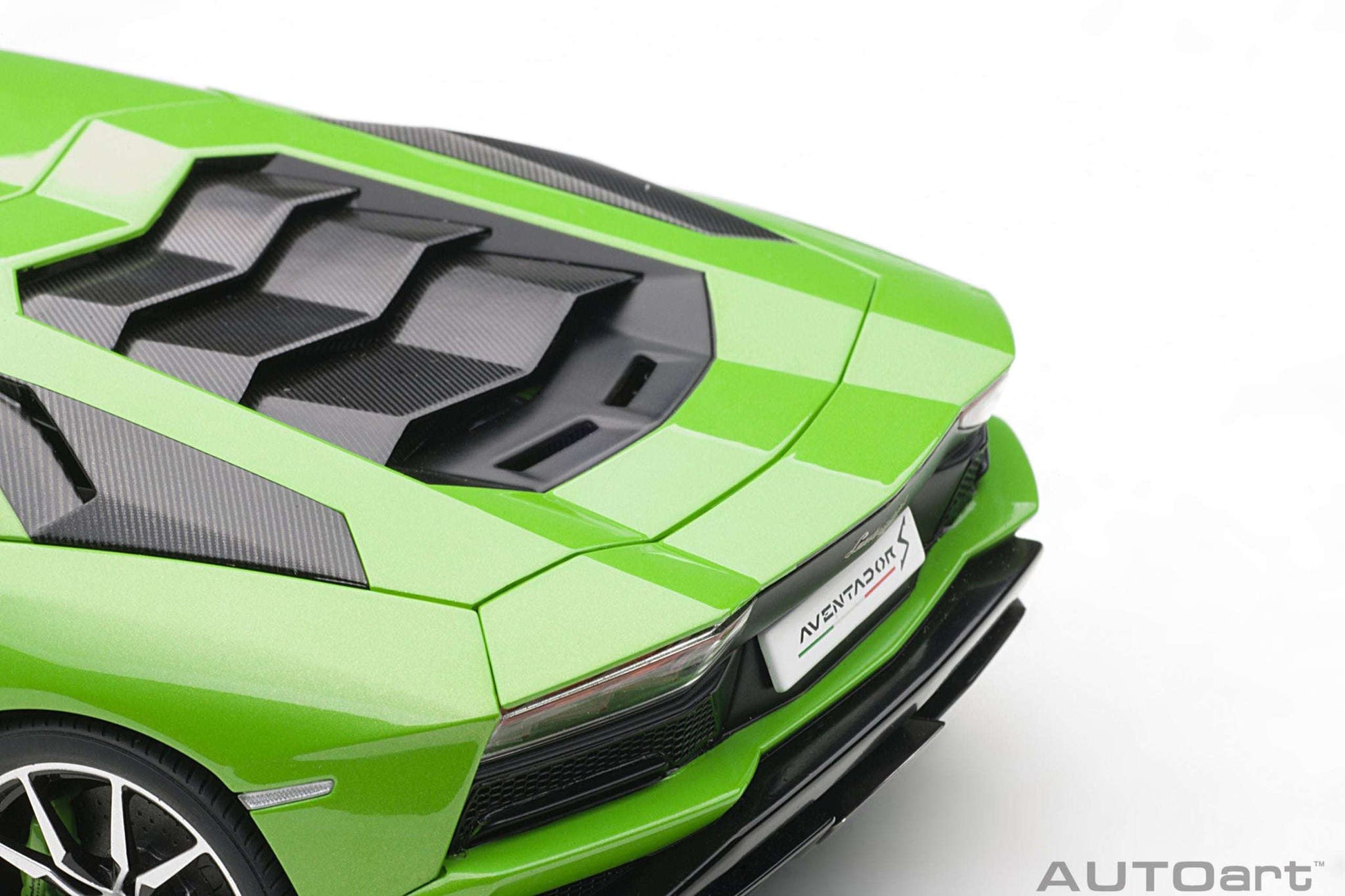AUTOart 2017 Lamborghini Aventador S Verde Mantis (Pearl Green) 1:18 STM Diecast Default Title Default Title-