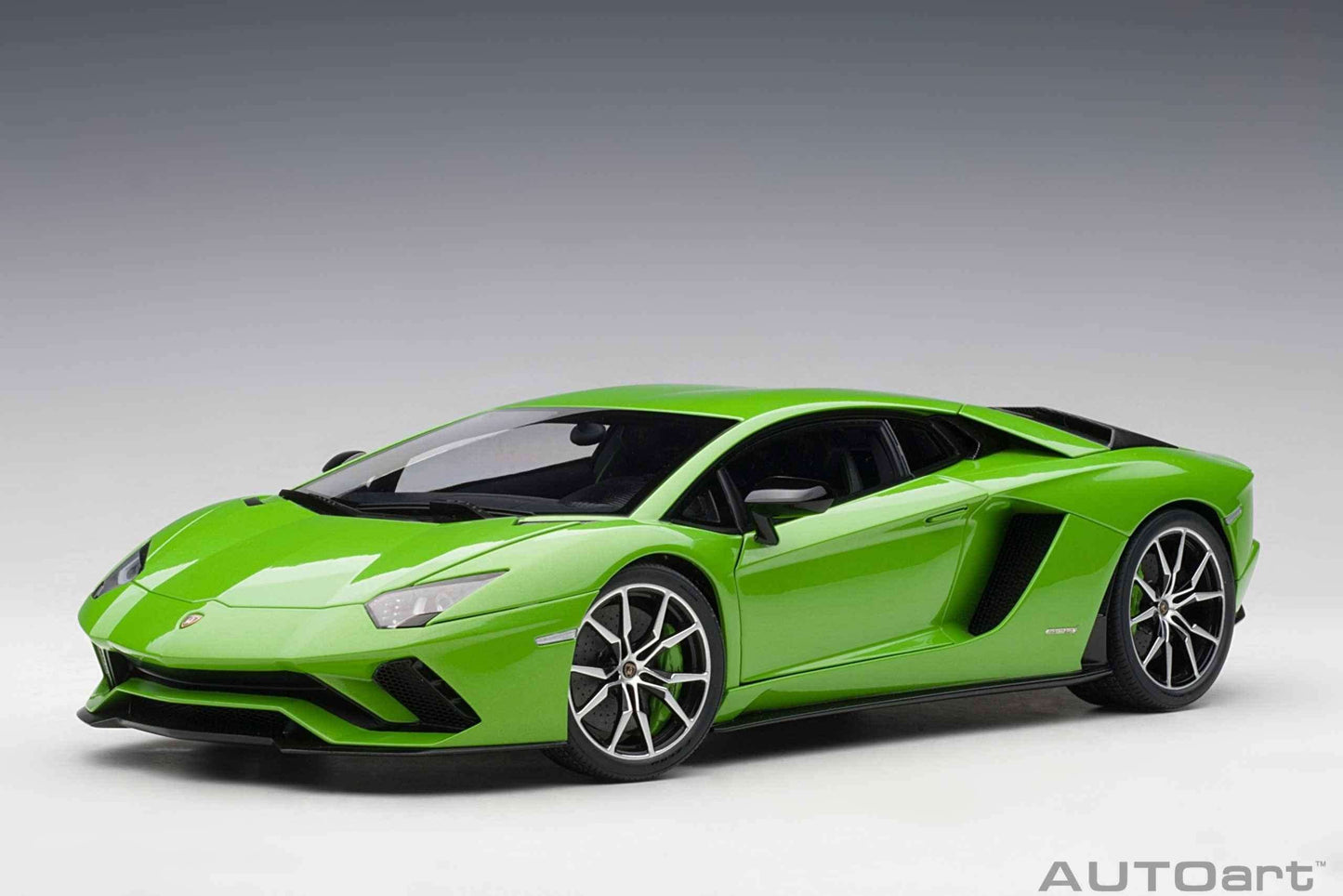 AUTOart 2017 Lamborghini Aventador S Verde Mantis (Pearl Green) 1:18 STM Diecast Default Title Default Title-