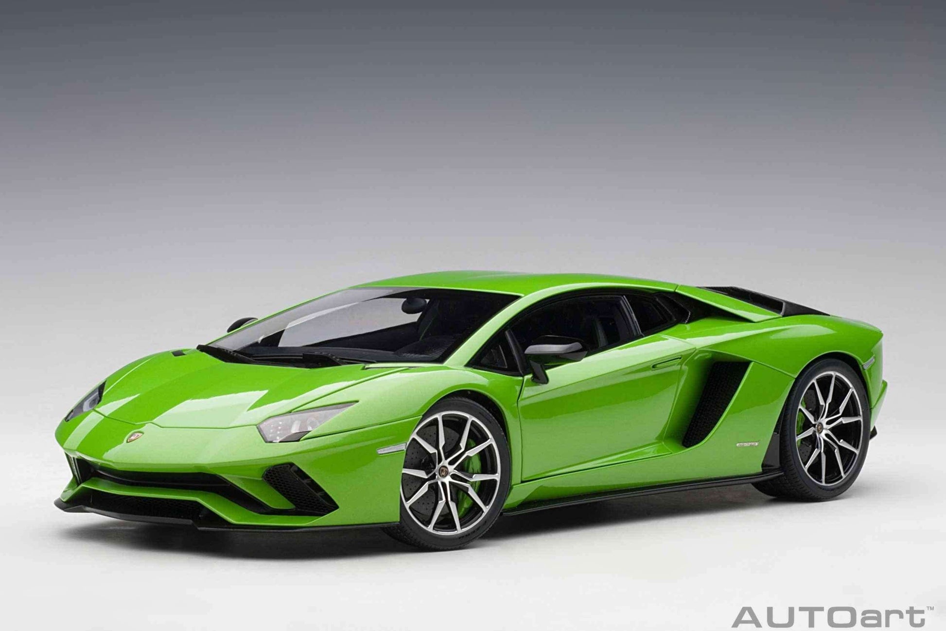 AUTOart 2017 Lamborghini Aventador S Verde Mantis (Pearl Green) 1:18 STM Diecast Default Title Default Title-