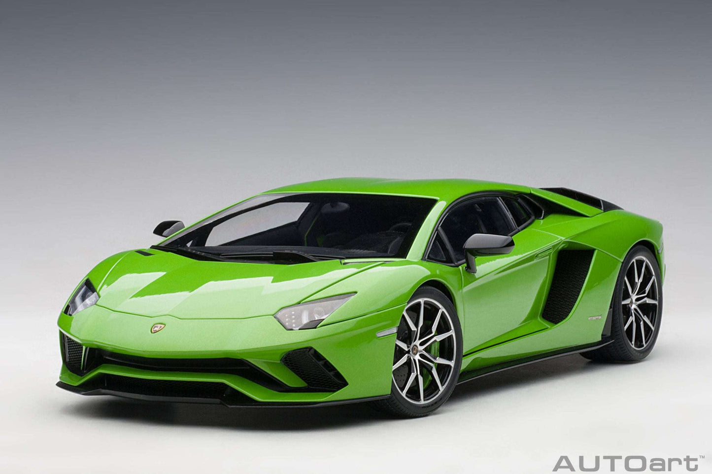 AUTOart 2017 Lamborghini Aventador S Verde Mantis (Pearl Green) 1:18 STM Diecast Default Title Default Title-
