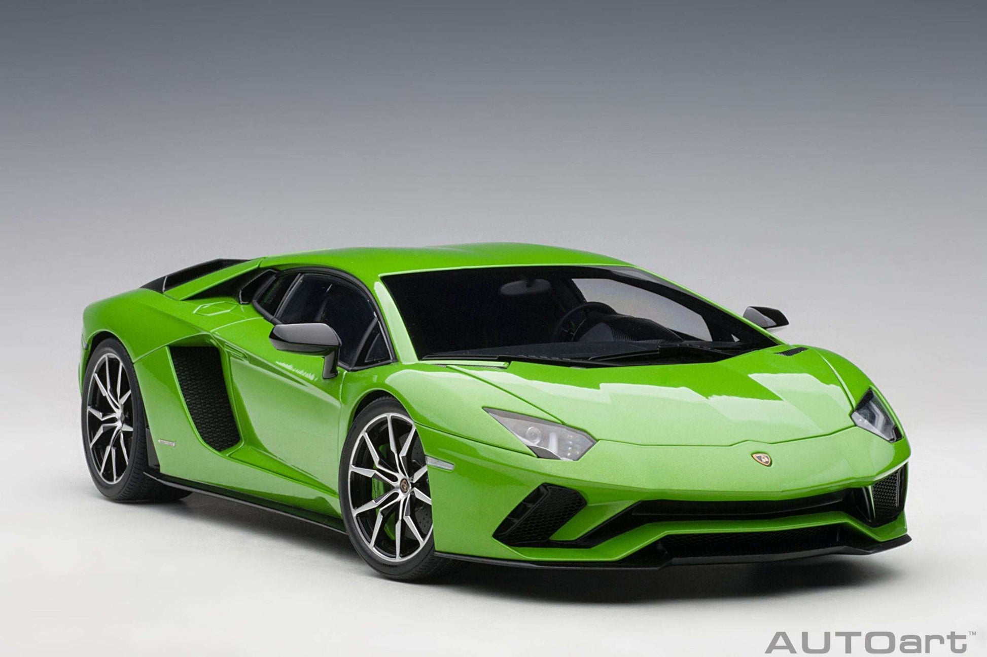 AUTOart 2017 Lamborghini Aventador S Verde Mantis (Pearl Green) 1:18 STM Diecast Default Title Default Title-