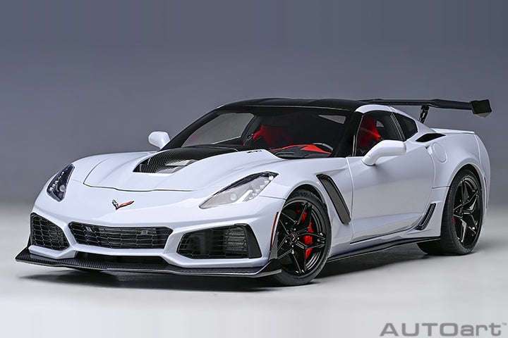 AUTOart 2019 Chevy Corvette ZR1 Ceramic Matrix Grey Metallic 1:18 STM Diecast Default Title Default Title-