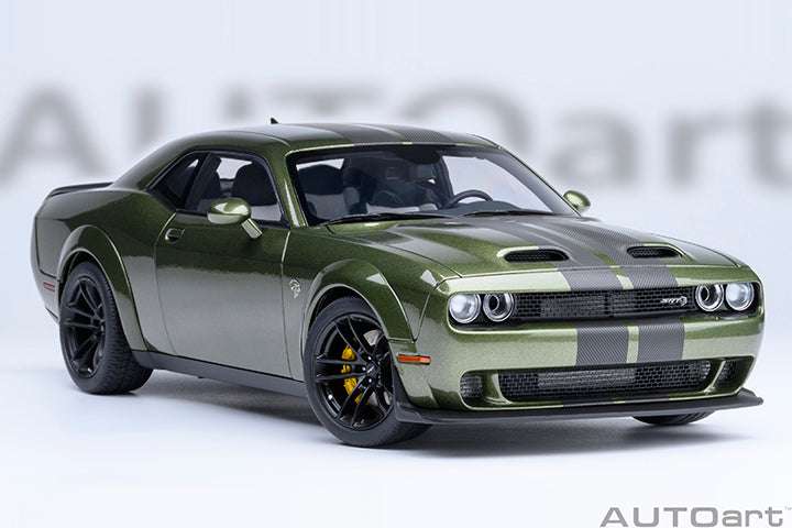 Green 1:18 die-cast sports car front fascia and headlights, three-quarter view