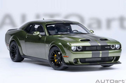 Green 1:18 die-cast sports car front fascia and headlights, three-quarter view