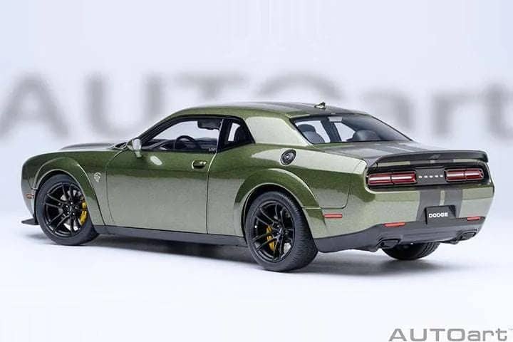 AUTOart 2022 Dodge Challenger SRT Jailbreak F8 Green 1:18 STM Diecast Default Title Default Title-