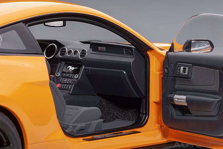AUTOart Ford Shelby Mustang GT500 Cyber Orange 1:18 STM Diecast Default Title Default Title-