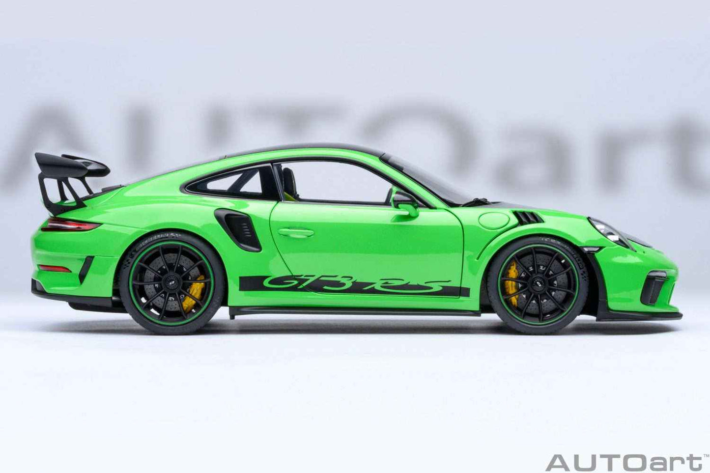 AUTOart Porsche 911 991.2 GT3 RS w/ Weissach Pkg Lizard Green 1:18