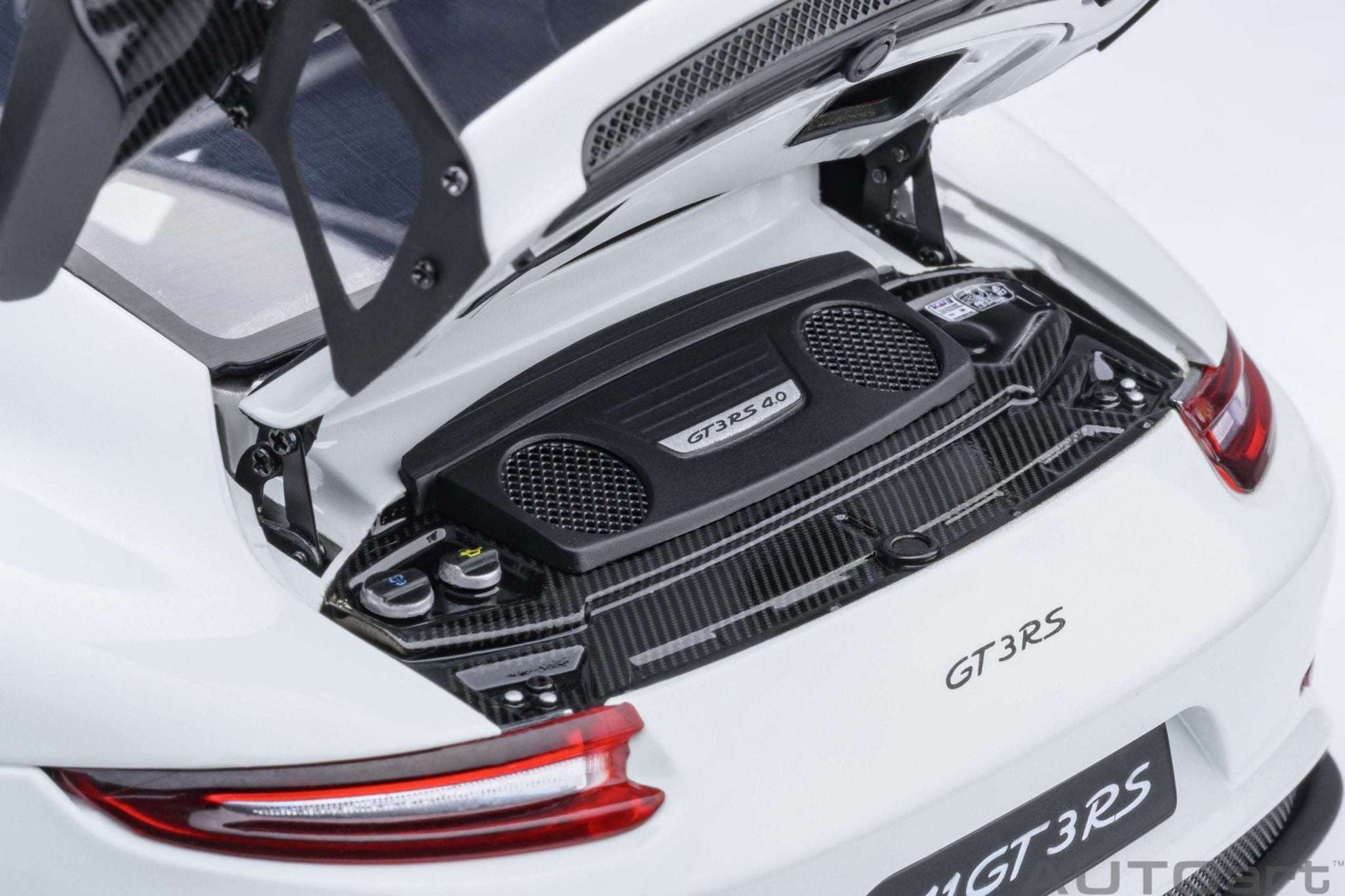 AUTOart Porsche 911 991.2 GT3 RS w/ Weissach Pkg White 1:18 Cartsfy Inc.