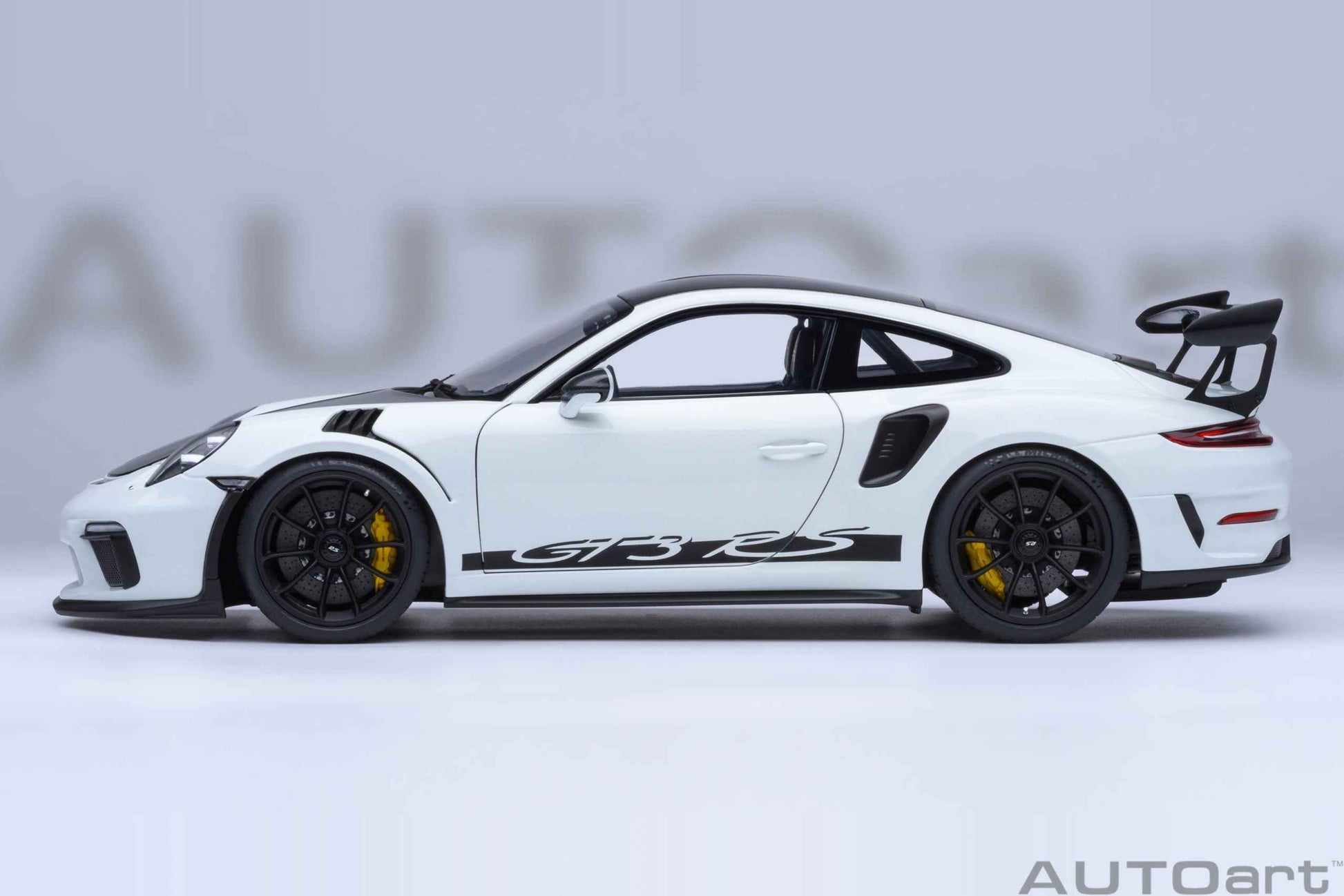 AUTOart Porsche 911 991.2 GT3 RS w/ Weissach Pkg White 1:18 Cartsfy Inc.