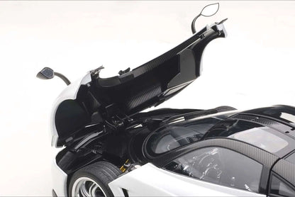 AUTOart Signature Pagani Huayra White DIECAST 1:18 Cartsfy Inc.