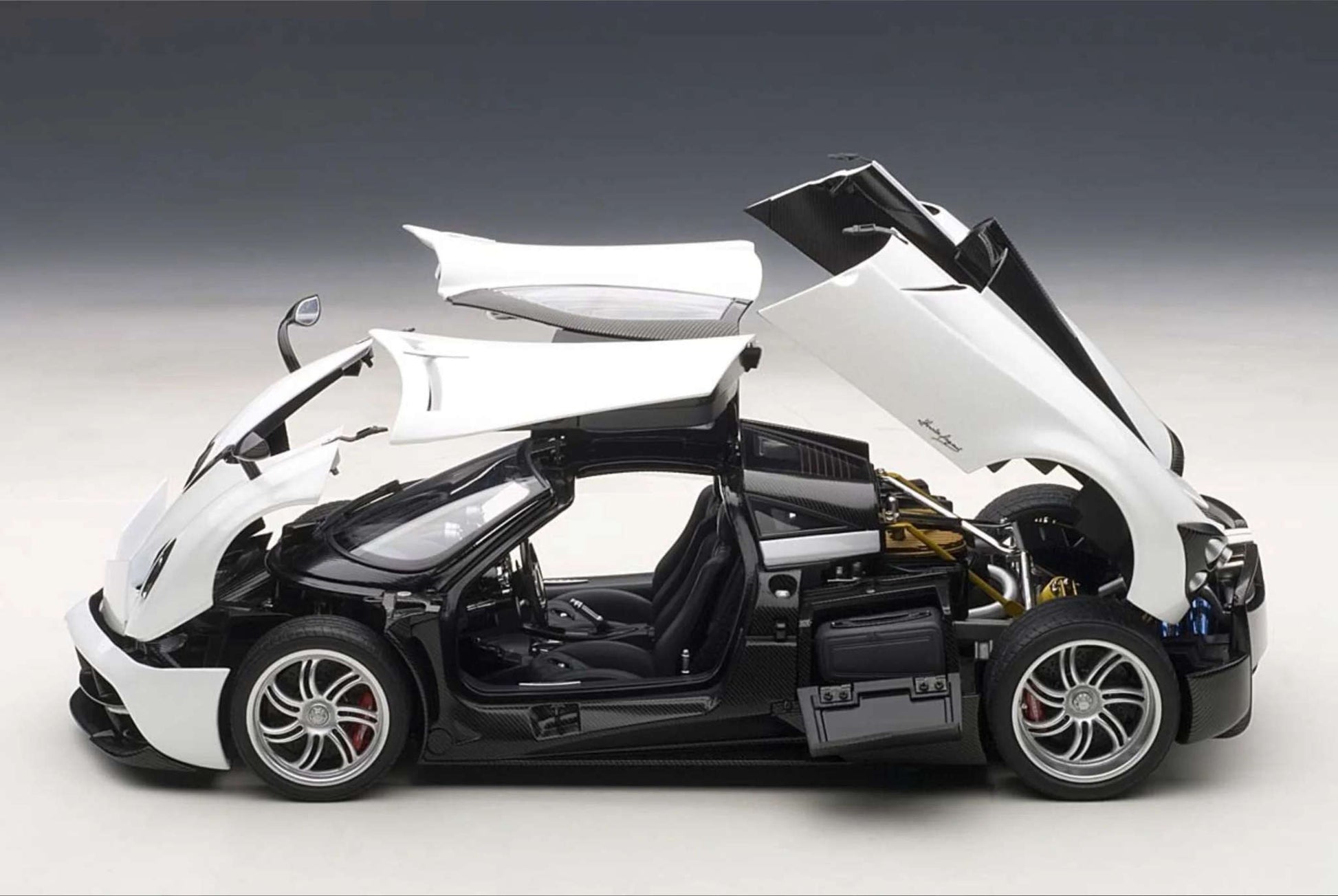 AUTOart Signature Pagani Huayra White DIECAST 1:18 Cartsfy Inc.