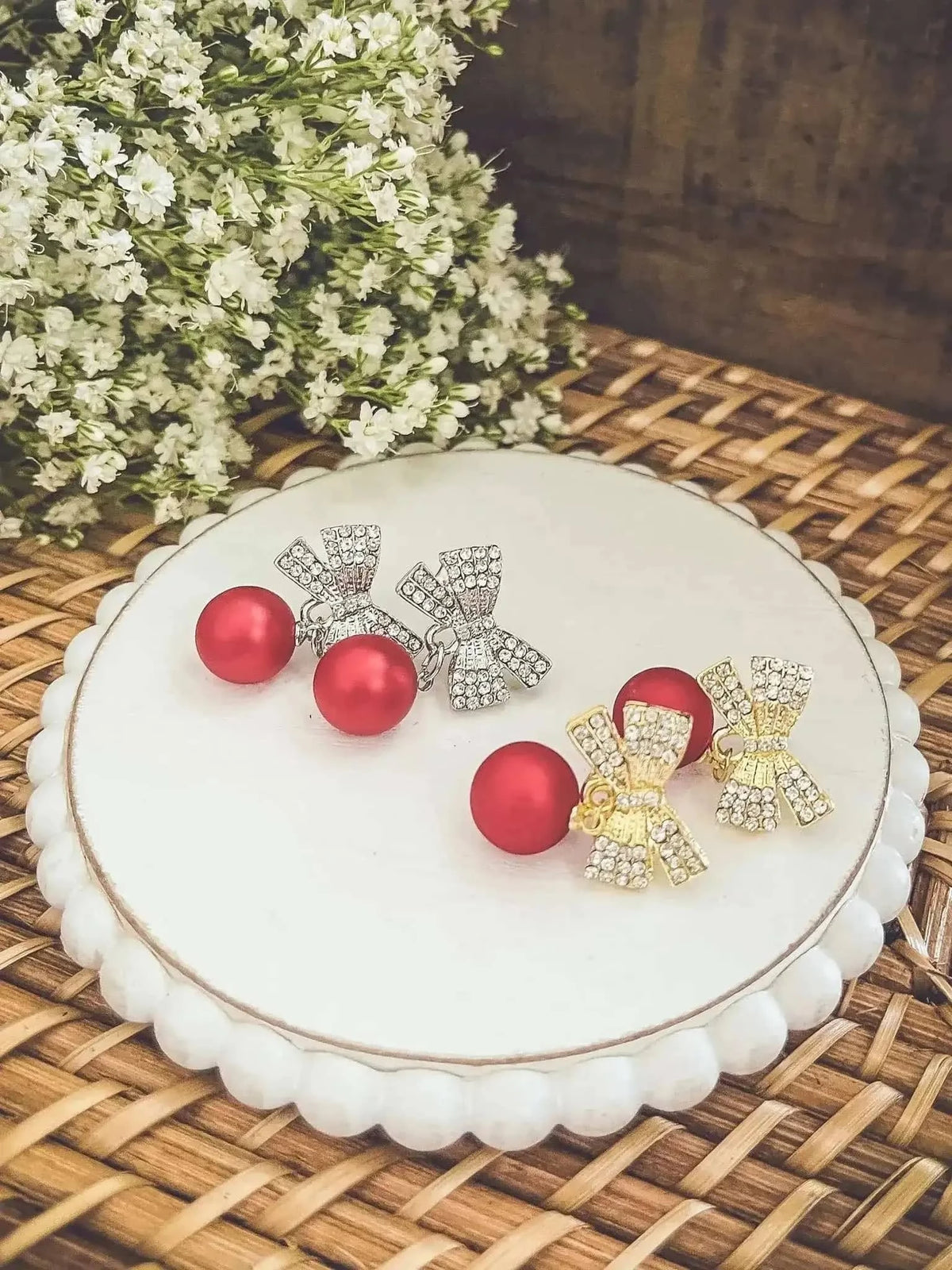Beautiful Silver Bow Christmas Bulb Cartsfy Inc.