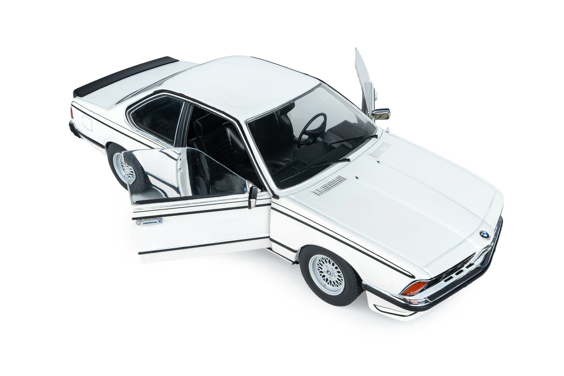Solido 1984 BMW 635 CSI (E24) Hartge White 1:18