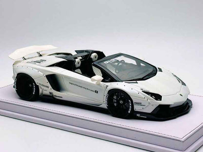 GL Model Lamborghini Aventador Roadster SVJ White w/ Black Wheels 1:18 WITH DISPLAY Cartsfy Inc.