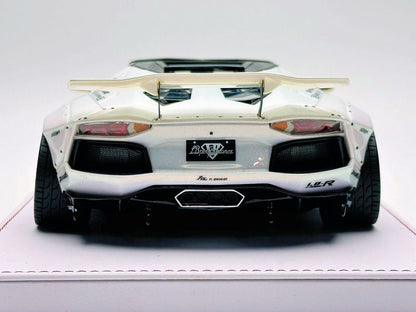 GL Model Lamborghini Aventador Roadster SVJ White w/ Black Wheels 1:18 WITH DISPLAY