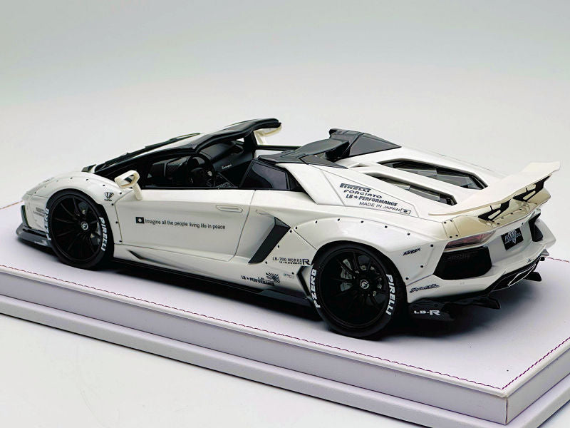 GL Model Lamborghini Aventador Roadster SVJ White w/ Black Wheels 1:18 WITH DISPLAY