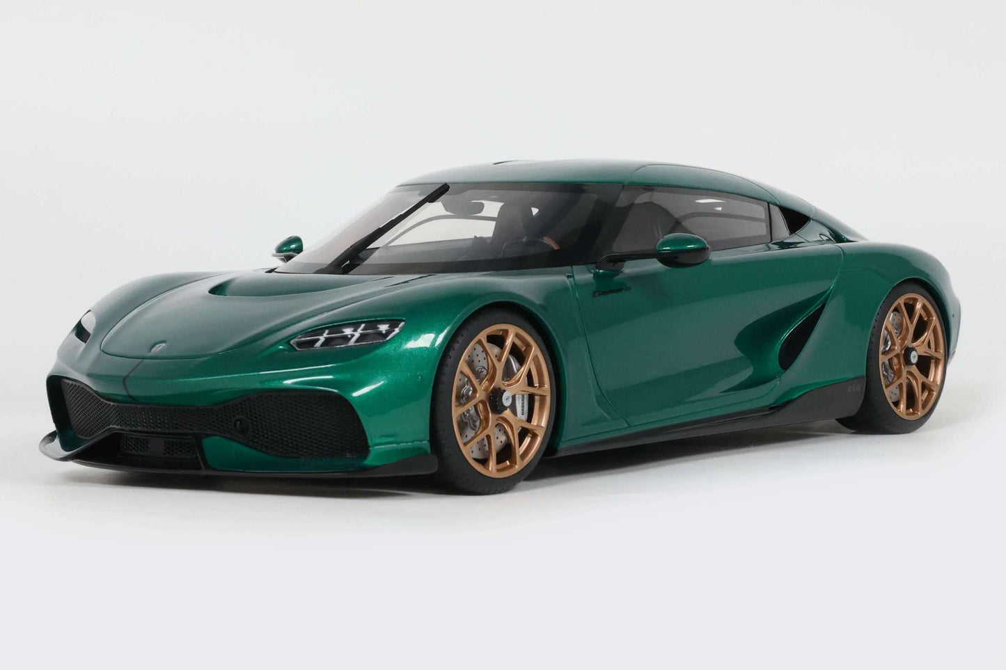 GT Spirit 2024 Koenigsegg Gemera Racing Green w/ Gold Wheels 1:18 Cartsfy Inc.