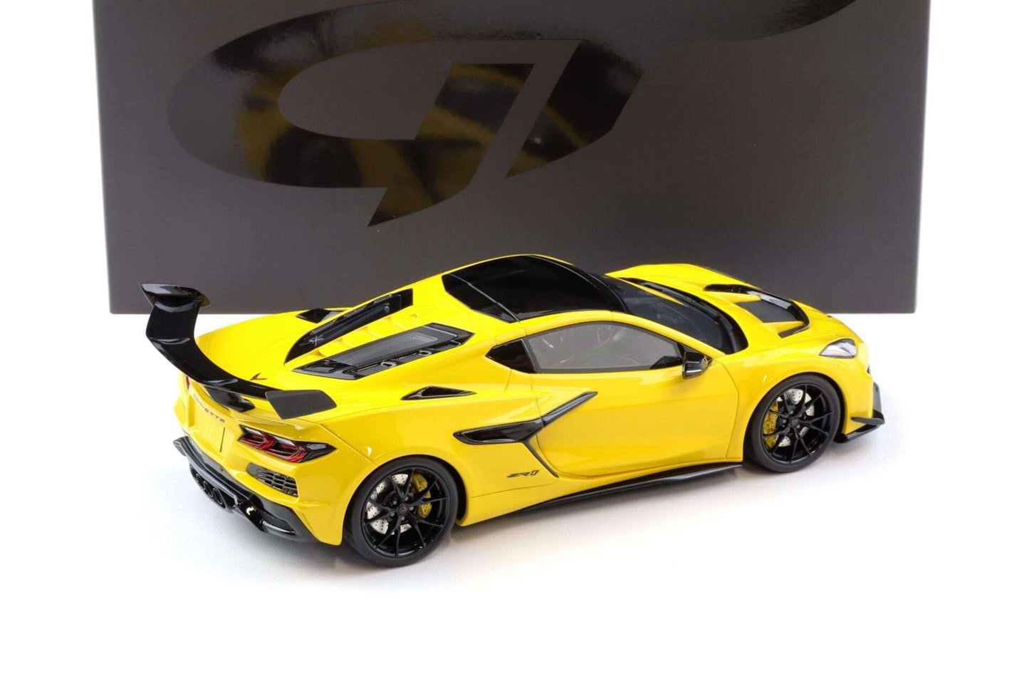 GT Spirit 2025 Chevy Corvette C8 ZR1 Competition Yellow Tintcoat 1:18 STM Diecast Default Title Default Title-