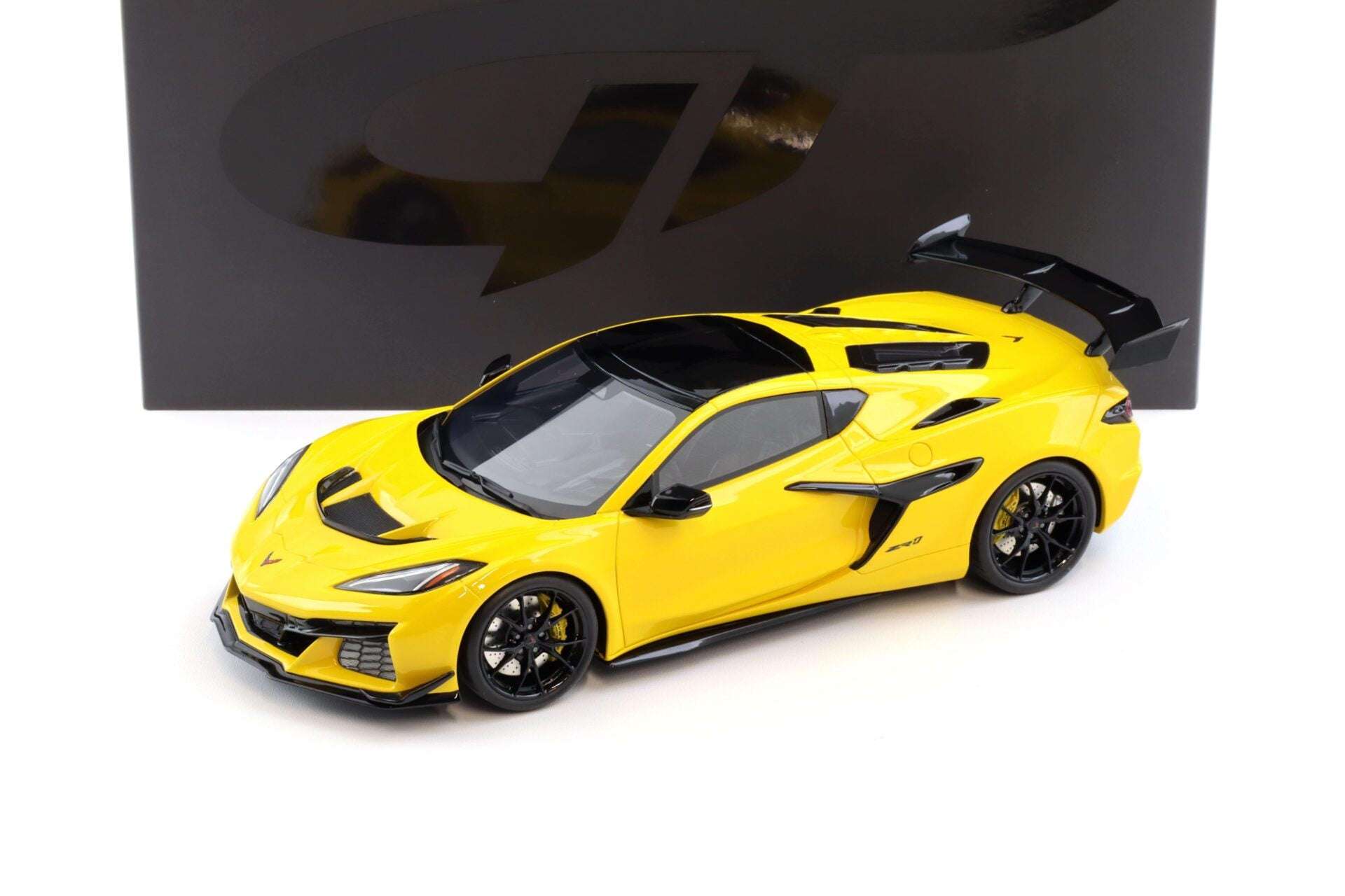 GT Spirit 2025 Chevy Corvette C8 ZR1 Competition Yellow Tintcoat 1:18 STM Diecast Default Title Default Title-