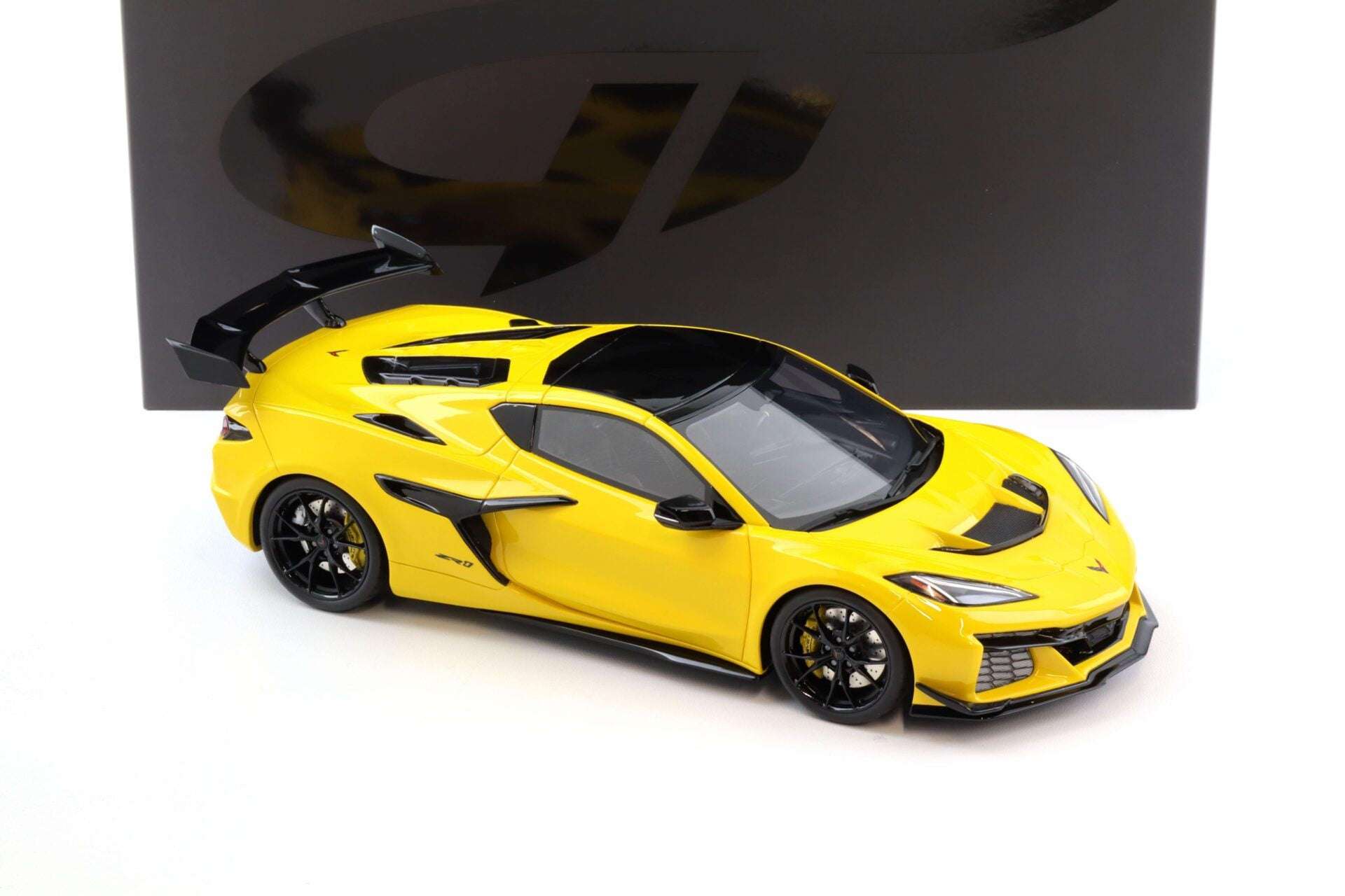 GT Spirit 2025 Chevy Corvette C8 ZR1 Competition Yellow Tintcoat 1:18 STM Diecast Default Title Default Title-
