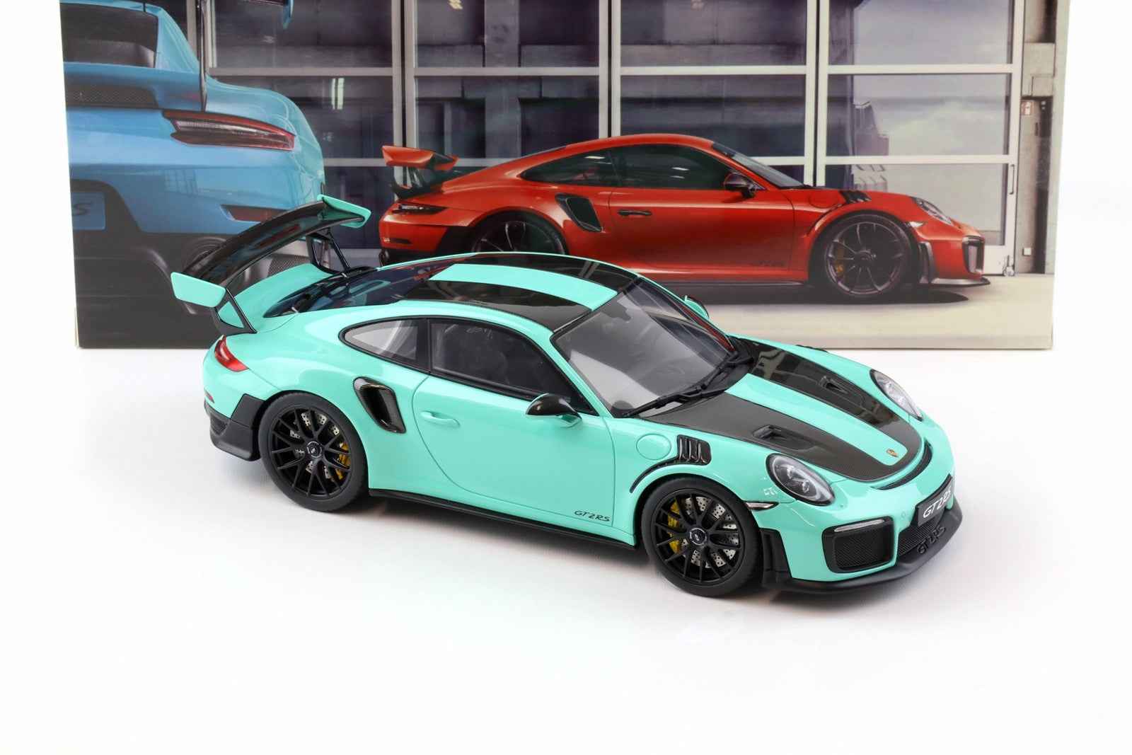 GT Spirit Porsche 911 991.2 GT2 RS w/ Weissach Pkg Mint Green 1:18 Porsche Museum Cartsfy Inc.