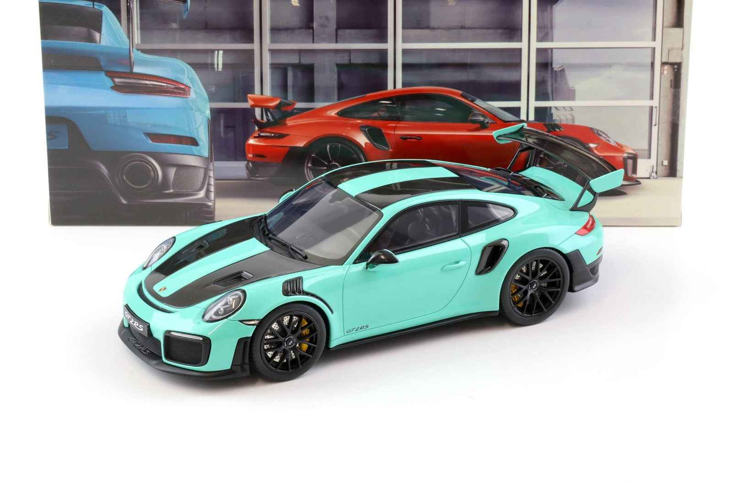 GT Spirit Porsche 911 991.2 GT2 RS w/ Weissach Pkg Mint Green 1:18 Porsche Museum Cartsfy Inc.