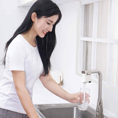 Automatic sensor sink faucet with chrome spout and water flow during hand use